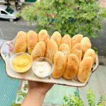 Bánh mì tươi kèm sốt trúng muối- Hộp 10-12c